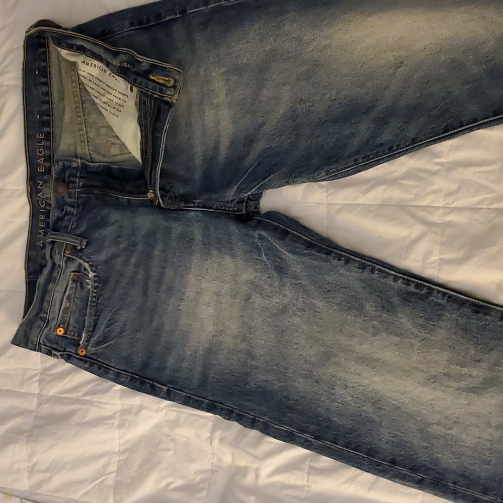 American Eagle 31x30 Relaxed Straight Jeans.